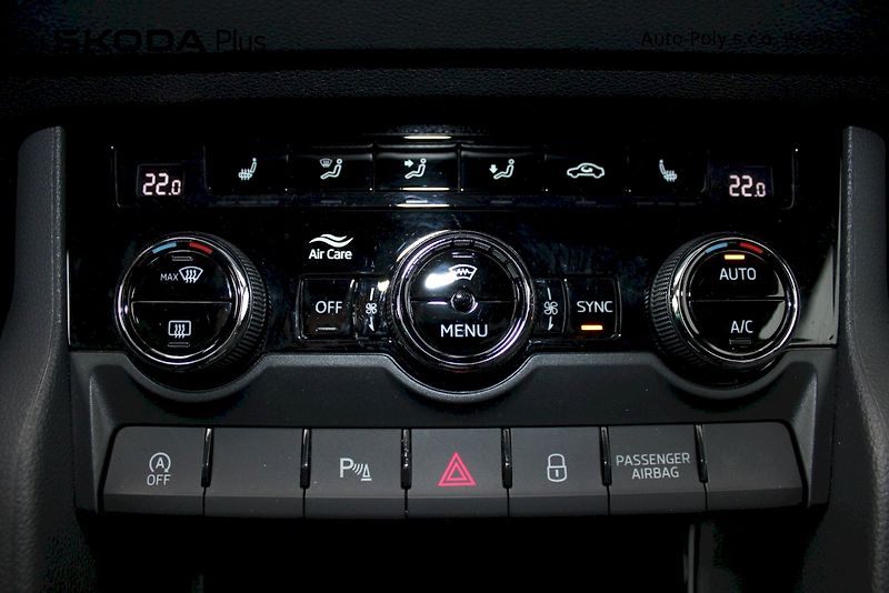 Škoda Karoq (2024) 2,0 TDI 110kW Top Selection - fotka 16 z 28