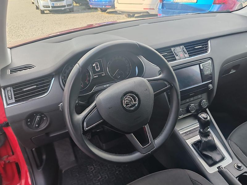 Škoda Octavia 1.6 TDI Led  - fotka 9 z 23