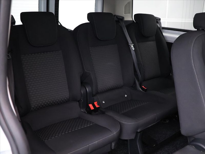 Ford Transit Custom 2,0 EcoBlue 136kW Titanium L2 - fotka 14 z 28