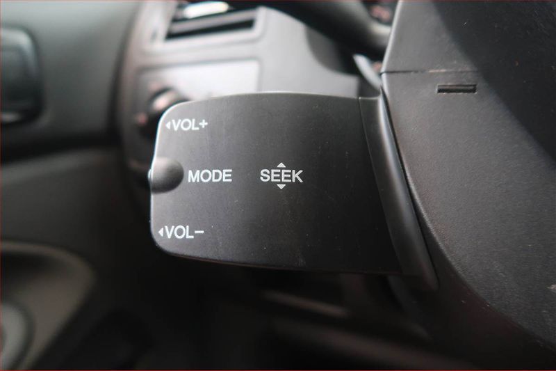 Ford C-MAX (2009) 1.6, nová STK, Tažné, Klima - fotka 15 z 15