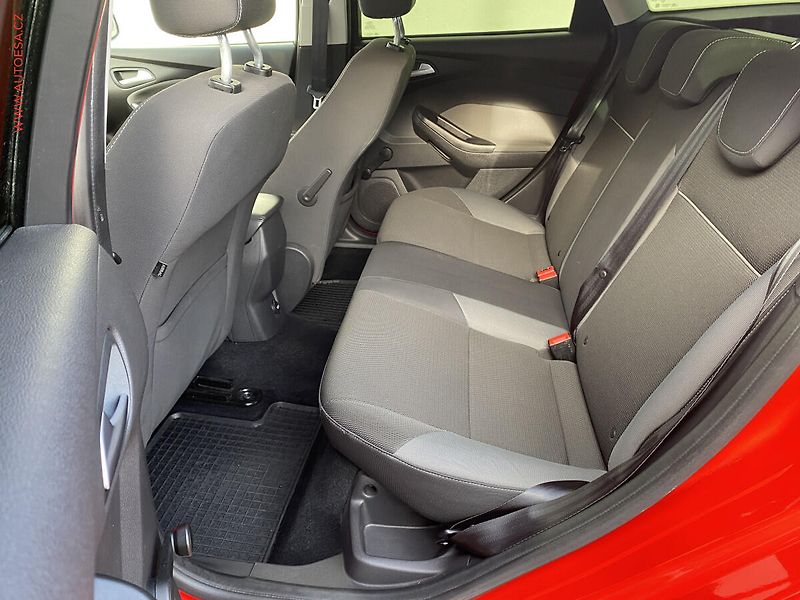 Ford Focus (2014) 1.6 TDCi, ČR, Trend, park - fotka 11 z 17