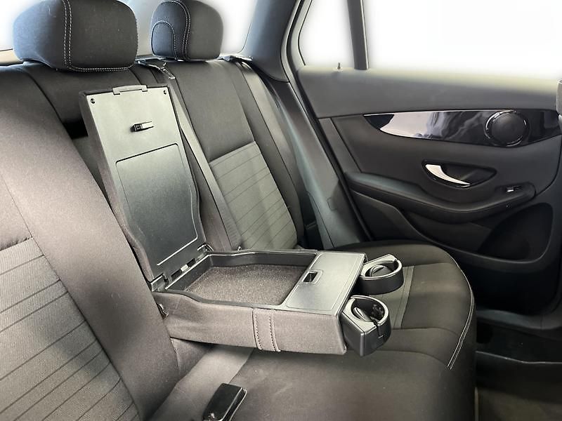 Mercedes-Benz GLC 220d 4MATIC - fotka 22 z 23