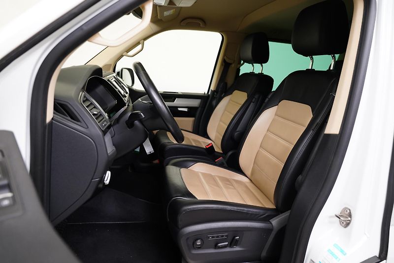 Volkswagen Multivan - fotka 11 z 26