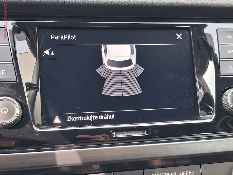 Škoda Fabia (2019) 1.0 TSi, 1.maj,ČR, Style, LED - fotka 16 z 17
