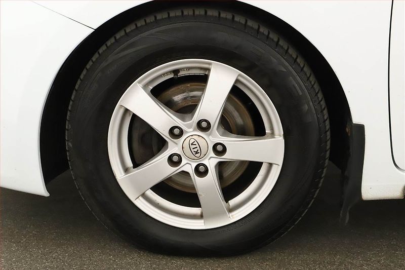 Kia Ceed (2012) 1.4 CRDi, nová STK - fotka 13 z 13