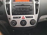 Kia Ceed (2010) 1.6 CRDi, nová STK - náhled 13
