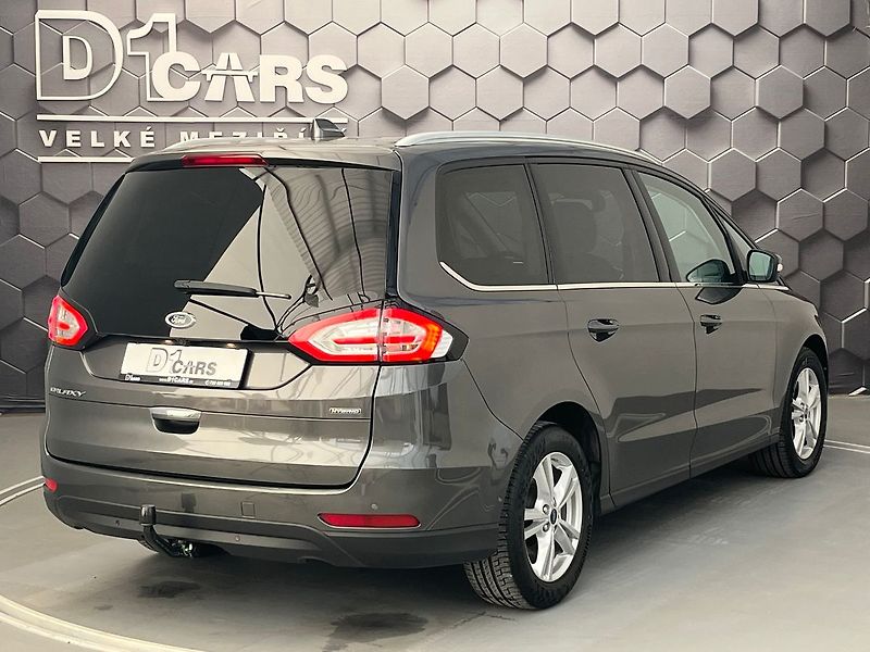 Ford Galaxy (2023) 2.5 HEV Titanium 7míst - fotka 4 z 69