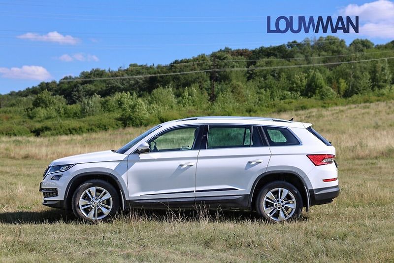 Škoda Kodiaq 2,0 DSG STYLE PLUS AWD - fotka 3 z 32