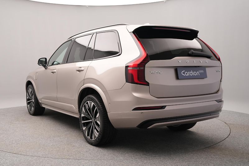Volvo XC90 (2026) T8 AWD Plug-in ULTRA DARK 7m - fotka 10 z 28