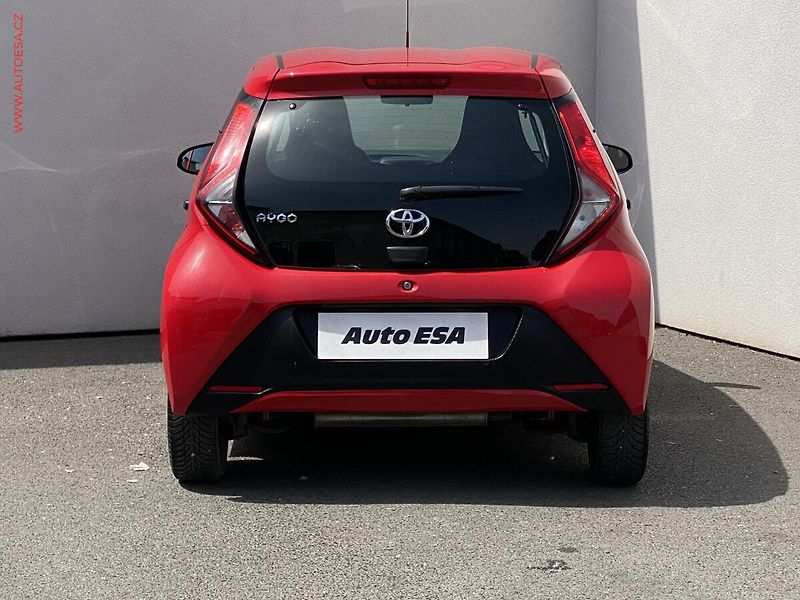 Toyota Aygo (2021) 1.0 VVT-i, 1.maj,ČR, AC, - fotka 5 z 13