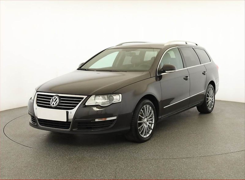 Volkswagen Passat (2008) Business 2.0 TDI, po STK - fotka 2 z 13