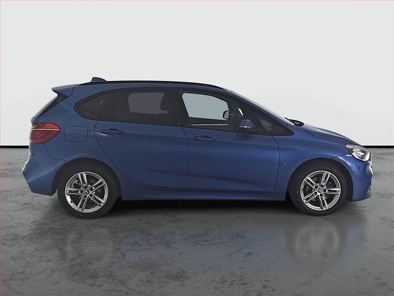 BMW Řada 2 (2018) M Sport 218d Active Tourer - fotka 6 z 18