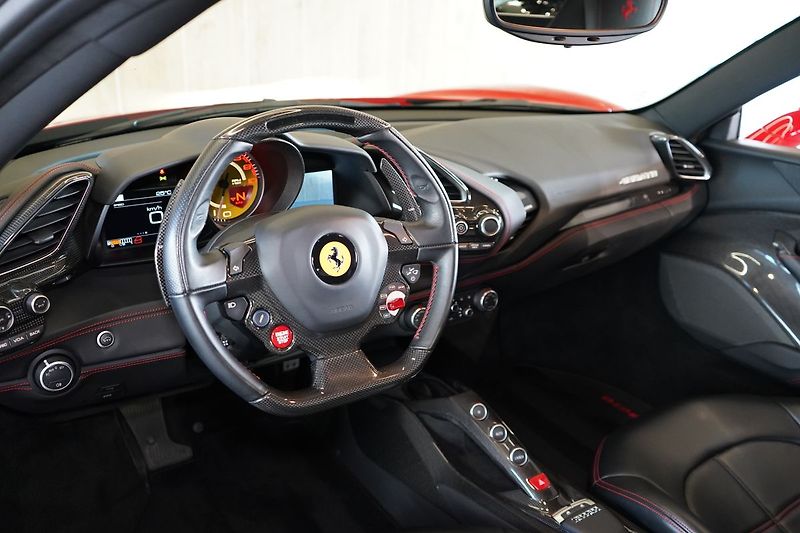 Ferrari 488 Lift/FullCarbon/Camera/Novitec - fotka 20 z 56