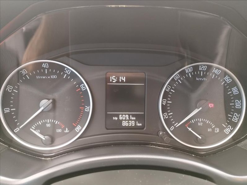 Škoda Octavia 1,4 TSi 90KW ČR 100%KM - fotka 11 z 24
