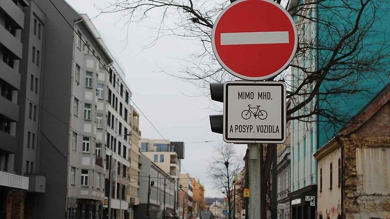 Konec vyhrazeného pruhu pro cyklisty