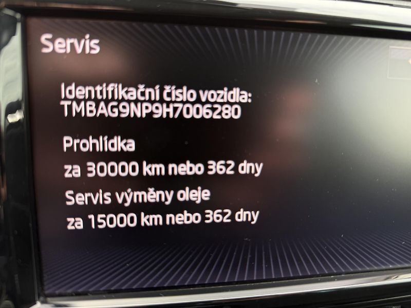 Škoda Superb 1.6TDi STYLE 88kW Navi BiXenon - fotka 21 z 21