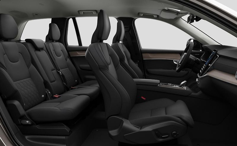 Volvo XC90 (2026) B5 AWD PLUS DARK - fotka 12 z 17