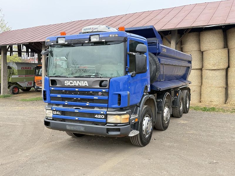 Scania Ostatní (2002) 124L 420 8x4 SKLÁPĚČ - fotka 2 z 20