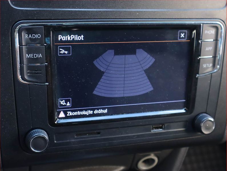 Volkswagen Caddy (2013) 1.6 TDI - fotka 16 z 16