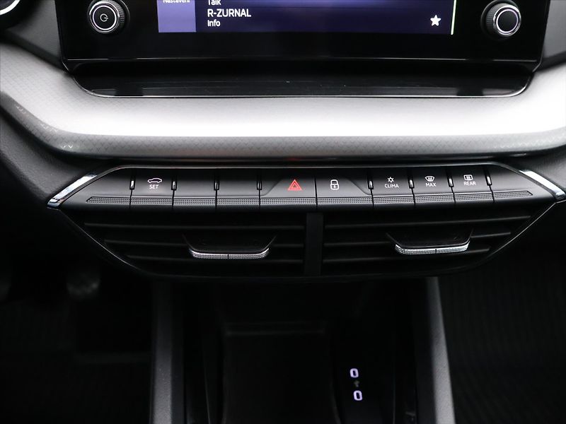 Škoda Octavia 2,0 TDI 85kW Ambition CZ DPH - fotka 17 z 25
