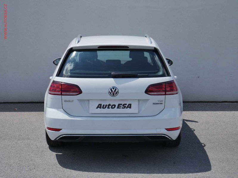 Volkswagen Golf (2018) 1.5 TSi, ČR, Comfortline - fotka 5 z 14