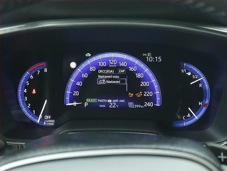 Toyota Corolla (2021) 2.0 Hybrid - fotka 11 z 15