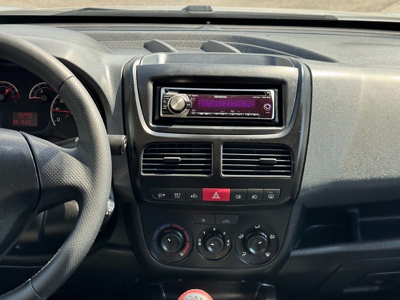 Fiat Dobló (2011) 1.3 JTD 66kW - fotka 18 z 25
