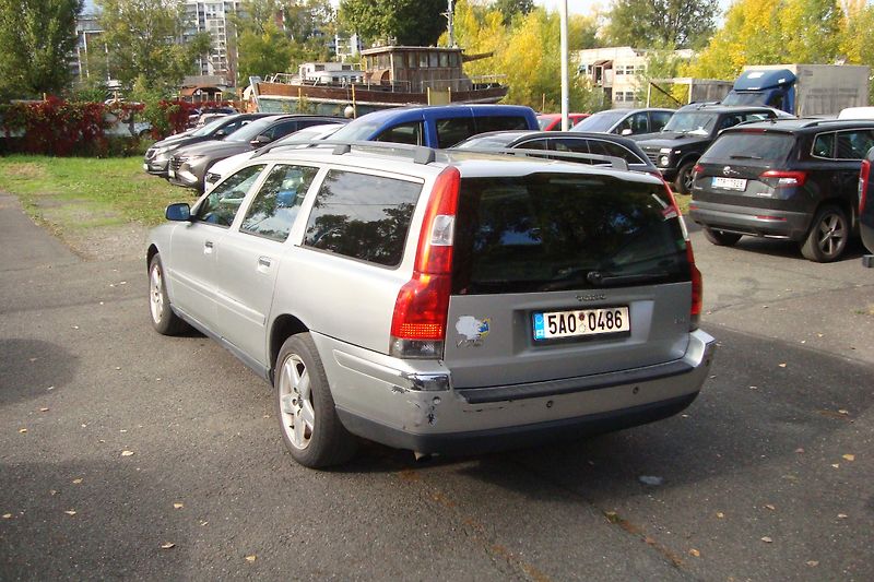Volvo V70 (2005) 2.4 D5, AUT.,ČR - fotka 5 z 54