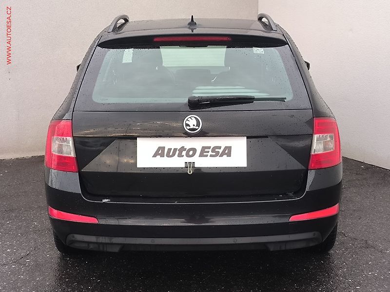 Škoda Octavia (2015) 2.0 TDi, Ambition, DSG, navi - fotka 5 z 21