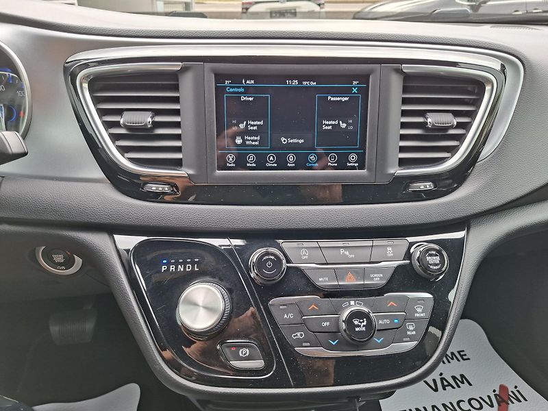 Chrysler Pacifica (2020) 3,6L V6 SPORT,DVD,ALU kola R20 - fotka 28 z 34