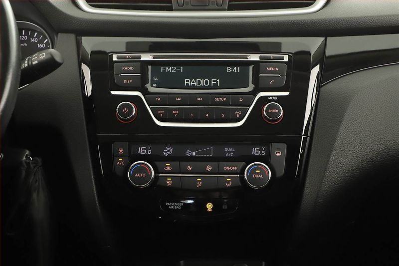 Nissan Qashqai (2017) 1.5 dCi, ČR,1.maj, Serv.kniha - fotka 10 z 12