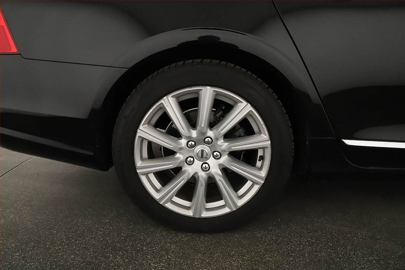Volvo S90 (2018) D4 AWD - fotka 12 z 21