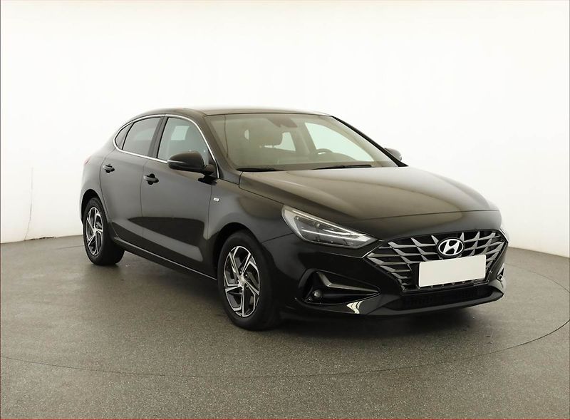 Hyundai i30 (2022) 1.5 T-GDI MHEV, ČR,1.maj - fotografie inzerátu