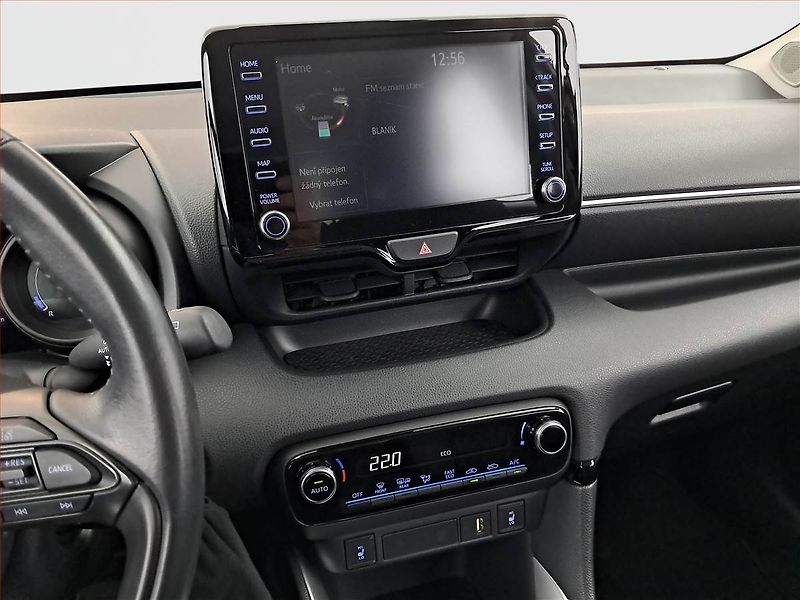 Toyota Yaris (2021) 1.5 VVT-i Hybrid, Automat - fotka 12 z 21