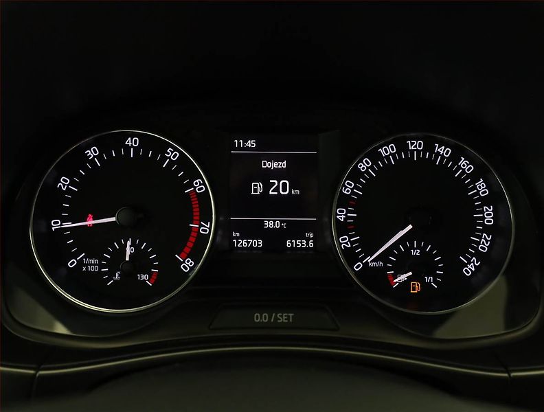 Škoda Fabia (2018) Style 1.0 TSI, Tempomat - fotka 9 z 19