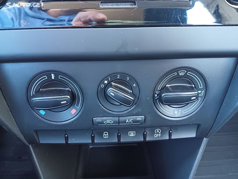 Škoda Rapid 1.2 TSI 66kW - fotka 21 z 26