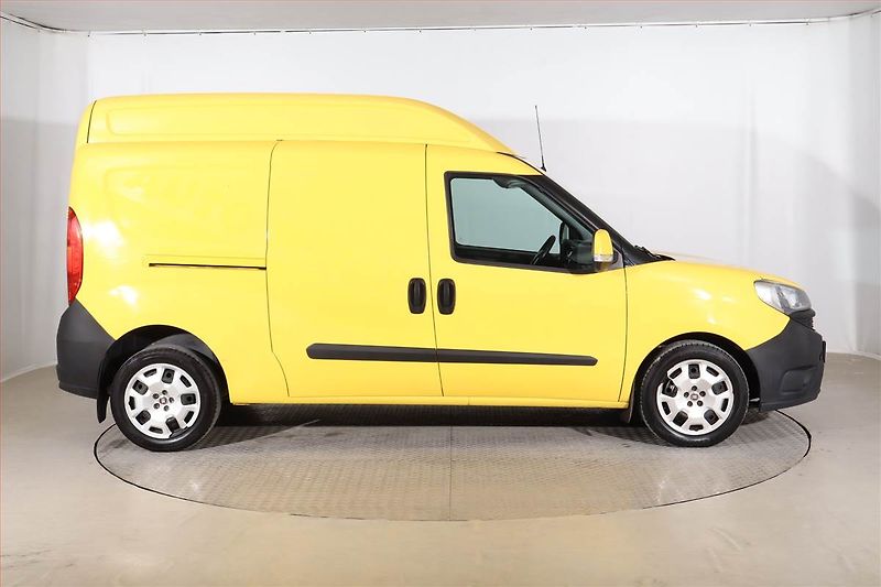Fiat Dobló (2017) Maxi 1.6 MultiJet, SR - fotka 6 z 16