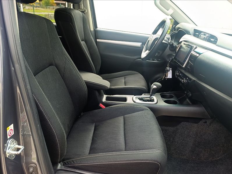Toyota Hilux 2,4 D-4D Kamera Tažné 1maj. ČR - fotka 37 z 43
