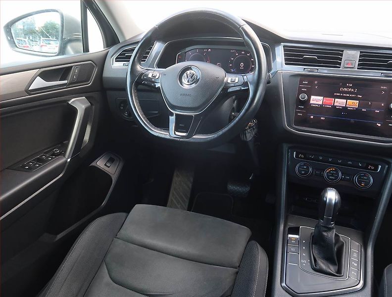 Volkswagen Tiguan Allspace (2019) Highline 2.0 TDI, DSG,Full Led - fotka 7 z 26