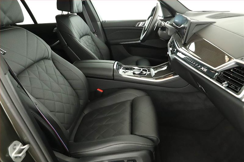 BMW X5 (2026) xDrive30d, M Paket - fotka 7 z 22