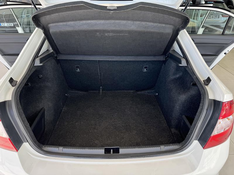 Škoda Rapid 1,4TDI Ambition Plus*TopStav - fotka 27 z 29