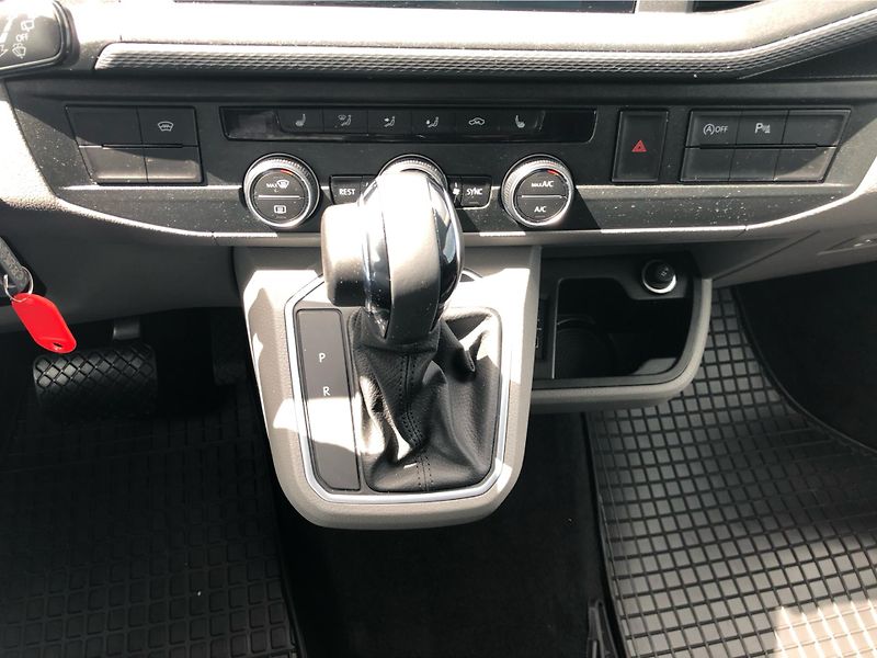 Volkswagen Caravelle (2025) 6,1 TL TDI 4MOT DSG DR - fotka 22 z 28