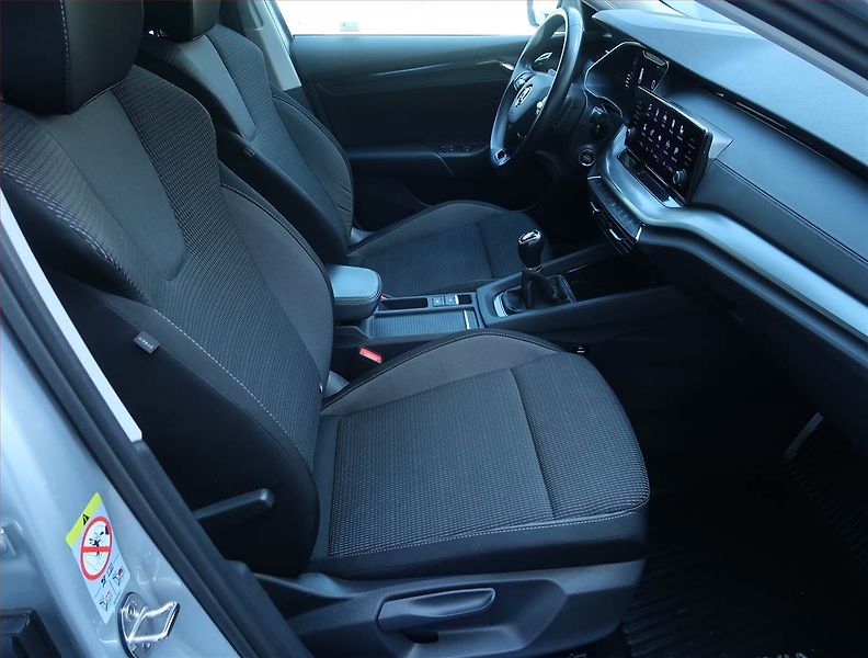 Škoda Octavia (2023) Ambition 2.0 TDI, ČR,1.maj - fotka 9 z 17