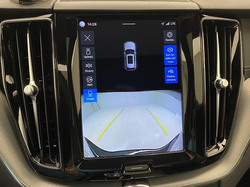 Volvo XC60 AWD POLESTAR AUT CZ 1.maj - fotka 62 z 65