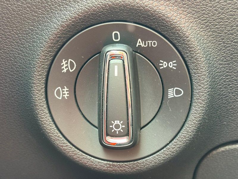Škoda Karoq (2025) DSG 2.0 TDI / 110 kW / 4x4 / T - fotka 20 z 35