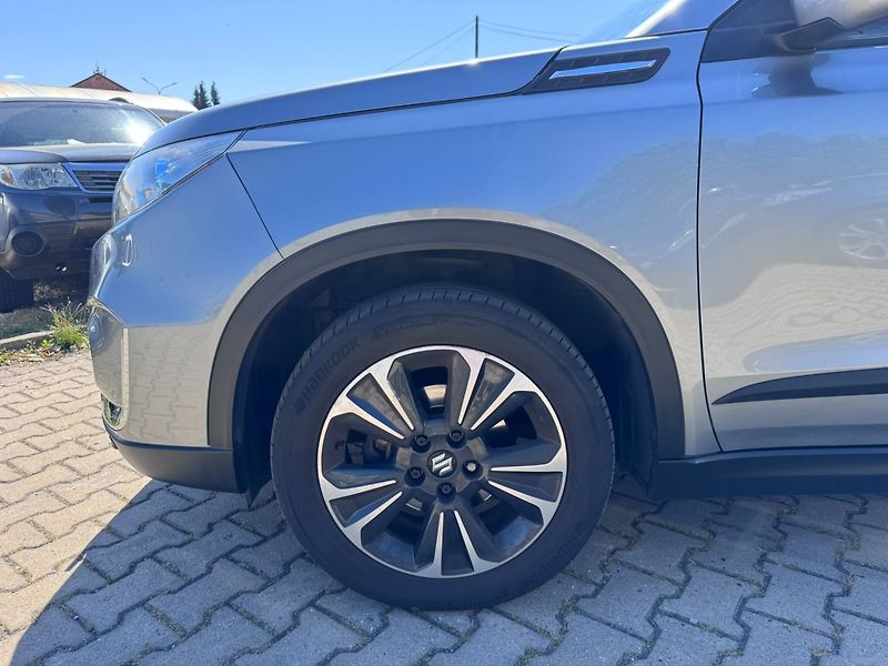 Suzuki Vitara (2019) 4X4 103 KW BOOS. TAŽNÉ 1.MAJ - fotka 13 z 50