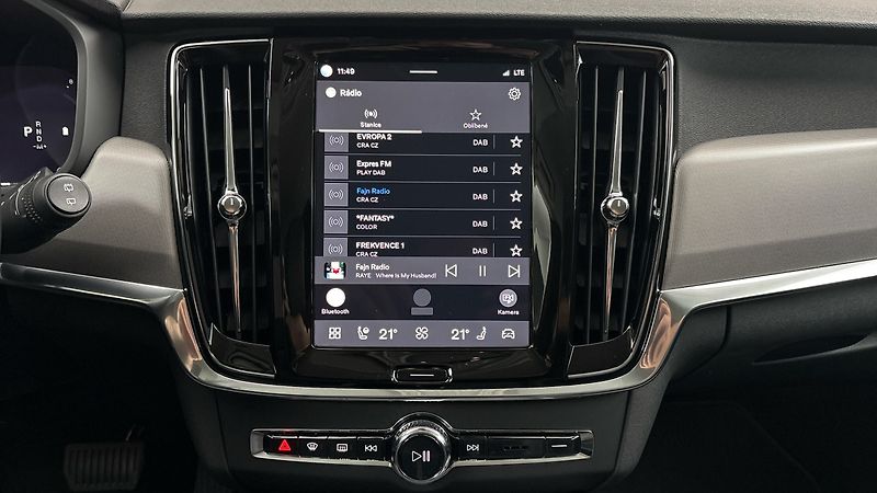 Volvo V90 2.0 B4 AUT Momentum Pro - fotka 11 z 28