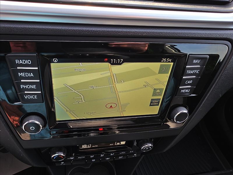 Škoda Rapid 1,0 TSi 70KW Ambition + NAVI T - fotka 18 z 42