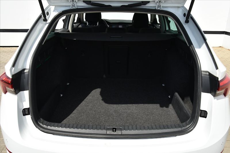 Škoda Octavia 1.5 TSI 110kW LED AMBITION+ ČR - fotka 12 z 28