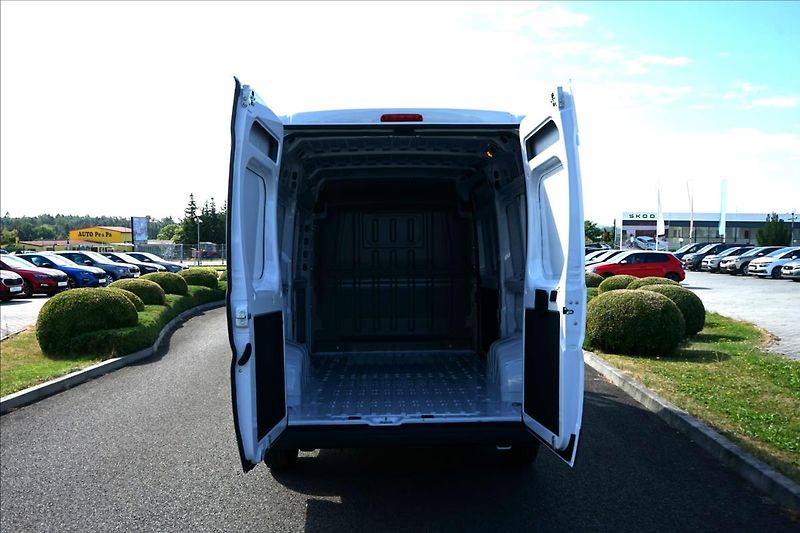 Citroën Jumper (2026) 2,2 BlueHDi 120 MAN6FG 30 L2H2 - fotka 10 z 21